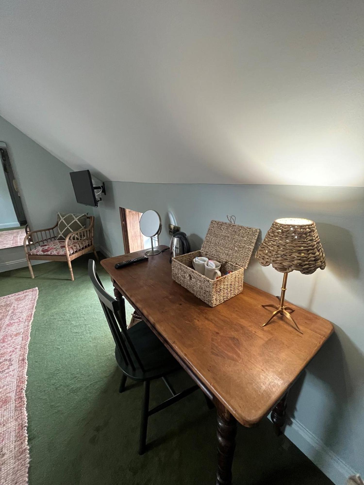 Inn White Hart Ufford- Stamford